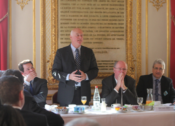 Petit déjeuner organisé au Sénat pour informer les responsables de la filière logistique sur l’offre des Ardennes Petit déjeuner organisé au Sénat pour informer les responsables de la filière logistique sur l’offre des Ardennes